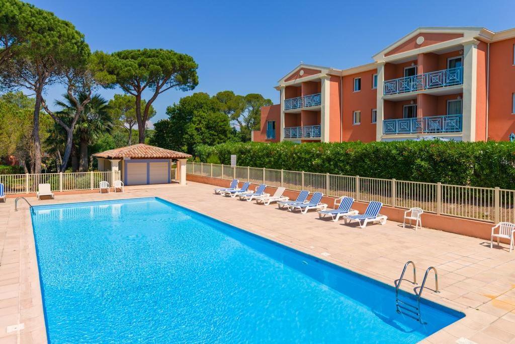 Appartement T2 Dans Residence Avec Piscine Et Tennis Сен-Рафаэль Экстерьер фото