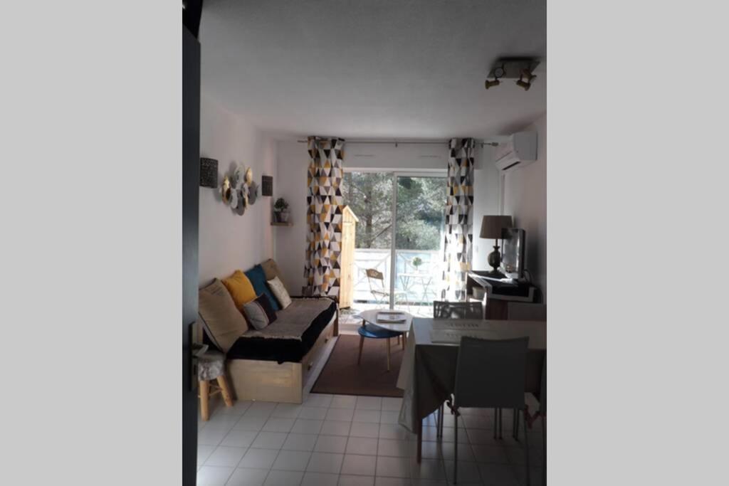Appartement T2 Dans Residence Avec Piscine Et Tennis Сен-Рафаэль Экстерьер фото